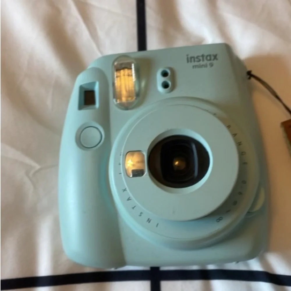 Fujifilm - Mini 9 Instant Film Camera